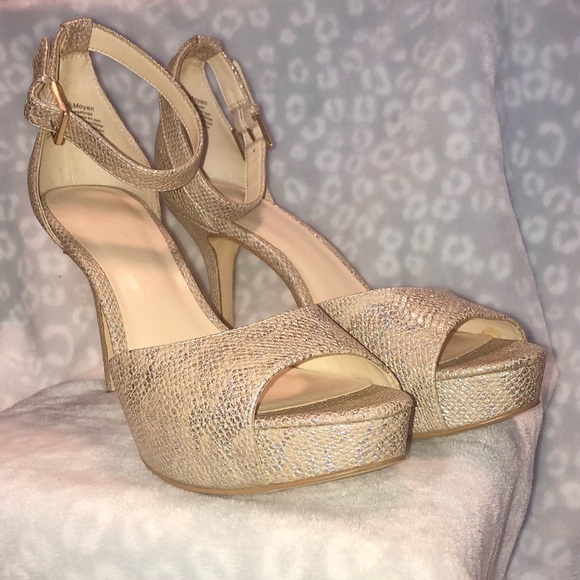 Nine West leather open toe heels, nude and silver, size 9 1/2 - Picture 1 of 6